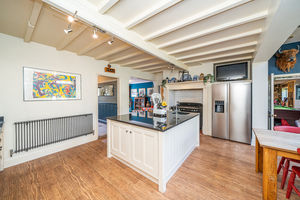 KITCHEN- click for photo gallery